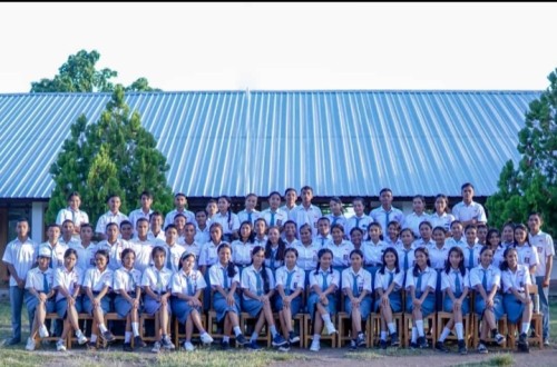 PELANTIKAN PENGURUS OSIS SMAS SANTA MARIA ITENG; TEMUKAN KEHEBATAN DALAM DIRI SENDIRI